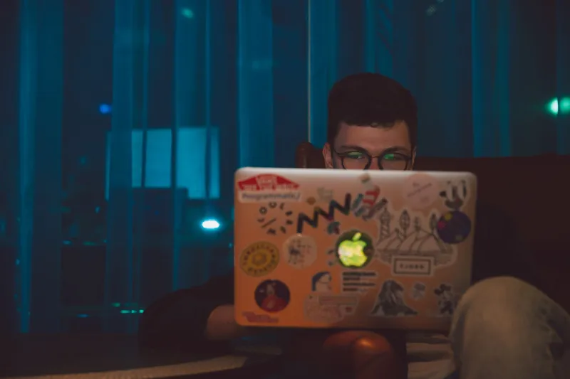 Red Flags, Ghost Towns, and 47 Channels Nobody Uses: How to Escape a Dead Discord Server